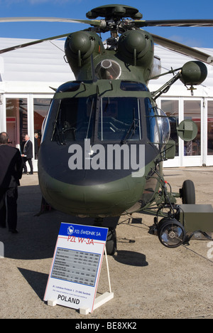 PZL-Swidnik W-3A RL Sokol Helikopter 0417 auf Helitech Trade Show Duxford Flugplatz Cambridgeshire England Vereinigtes Königreich UK Stockfoto