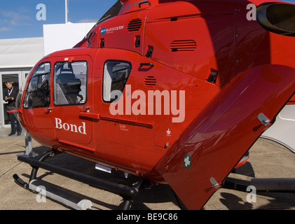 Eurocopter EC135 T2 + Hubschrauber G-GOWF auf Helitech zeigen Duxford Flugplatz England Großbritannien Stockfoto