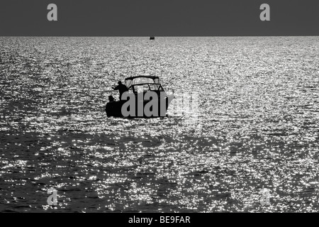 Angelboot/Fischerboot auf dem Eriesee in Ohio Stockfoto