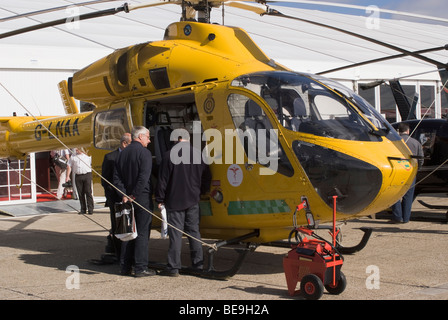 McDonnell Douglas MD 900 Explorer Air Ambulance Helikopter G-LNAA bei Helitech Duxford Flugplatz Cambridgeshire England UK Stockfoto