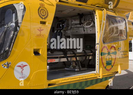 McDonnell Douglas MD 900 Explorer Air Ambulance Helikopter G-LNAA bei Helitech Duxford Flugplatz Cambridgeshire England UK Stockfoto