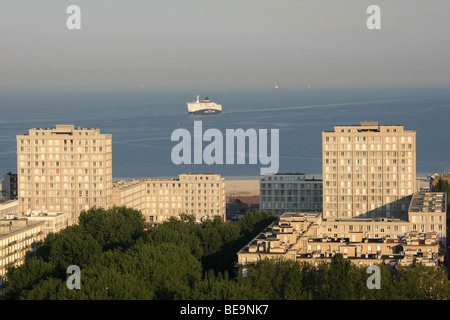 Le Havre (76): "Porte Océane" (zwei Türme und zwei Flachbauten symbolisiert den Übergang von der Stadt zum Meer) Stockfoto