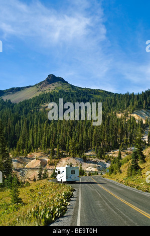 Wohnmobil im Lassen Volcanic National Park, Kalifornien. Stockfoto