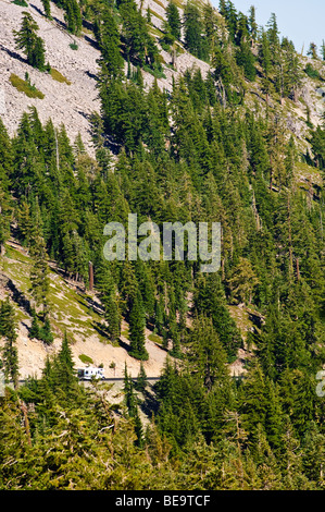 Wohnmobil im Lassen Volcanic National Park, Kalifornien. Stockfoto