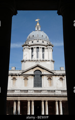 Gerahmt, externen Blick auf St. Peter & St-Paul-Kapelle, Queen Mary Gericht, Old Royal Naval College, Greenwich, London, UK. Stockfoto