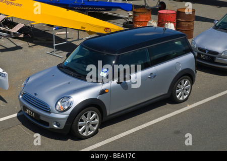 Dh BWM UK BMW Mini Clubman motorcar Auto Stockfoto