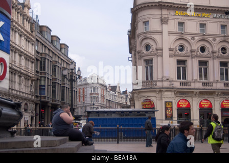 Mini-Polizeistation am Piccadilly Circus, London. Stockfoto