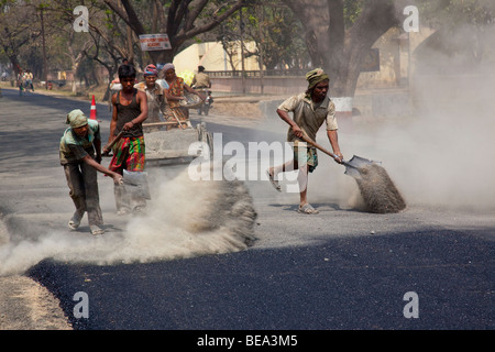 Straßenbau in Malda in Bengal, Indien Stockfoto