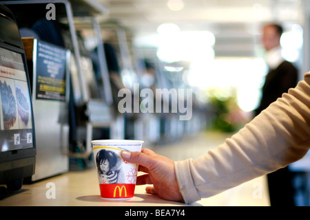 Neues Konzept der "Mc Donalds" restaurant Stockfoto