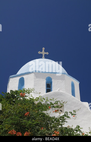 Orthodoxe blau Kuppelkirche auf der Insel Paros, Griechenland Stockfoto