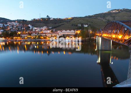 Pinhao Stadt und Douro Fluss Vintage house Hotel Pinhao Douro Portugal Stockfoto