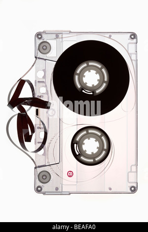 Eine Kassette entwirrt Stockfoto