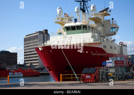 Northern River Offshore Supply Schiff vertäut Aberdeen Hafen und Docks, Aberdeenshire, Schottland, Großbritannien Stockfoto