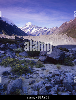 Mount Cook (Aoraki) und Mueller Gletscher-Moräne am Kea Point - Mount Cook Nationalpark - Südinsel - Neuseeland Stockfoto