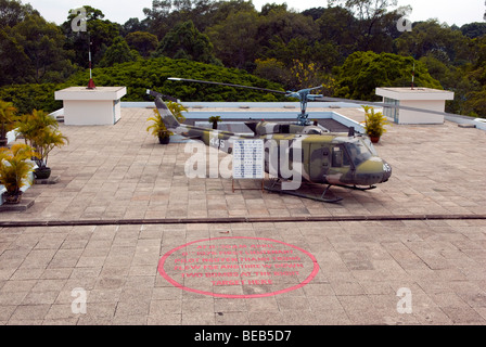 Helikopter auf dem Dach des Palast der Wiedervereinigung in Ho Chi MInh Stadt, feiern die Bombardierung von den alten Präsidentenpalast Stockfoto