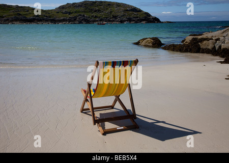 Nicht belegten Liegestuhl auf dem entfernten Meer Strand, Sommer, Urlaub, Reisen, Meer, Urlaub in Sandwood Bay, Sutherland, Highlands von Schottland, Großbritannien Stockfoto