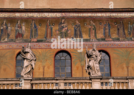 Italien, Rom, Basilika Santa Maria in Trastevere Stockfoto