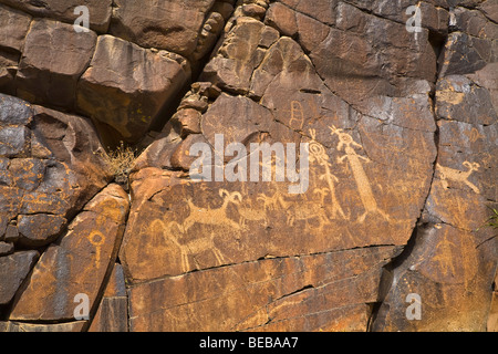 Wenig Petroglyph Canyon in Coso Rock Art District, China Lake Naval Air Weapons Station, Mojave-Wüste Ridgecrest, Kalifornien Stockfoto