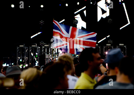Ein Union Jack-Flagge vor einer Bühne im Global Gathering 2009. Stockfoto