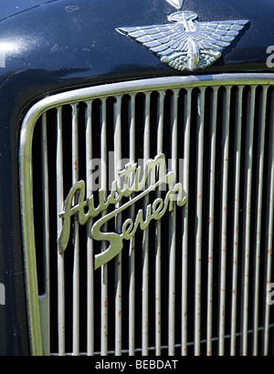 Austin sieben Auto Kühlergrill und Abzeichen Wales UK Stockfoto