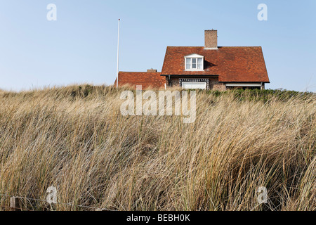 Niederländische Ferienhaus, versteckt in den Dünen, Bergen Aan Zee, Nordsee, Holland, Niederlande, Europa Stockfoto