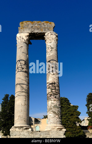 Spalten & Entablature auf das antike römische Theater oder Theater Arles Provence Frankreich Stockfoto