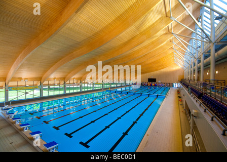 Olympisches Schwimmbad im Zentrum Mountbatten Stockfoto