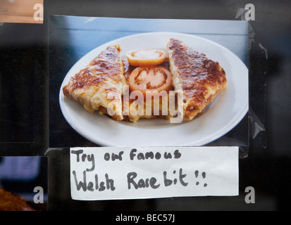 Welsh Rarebit Menü Foto im Cafe auf Bangor Pier Gwynedd Nordwales Stockfoto