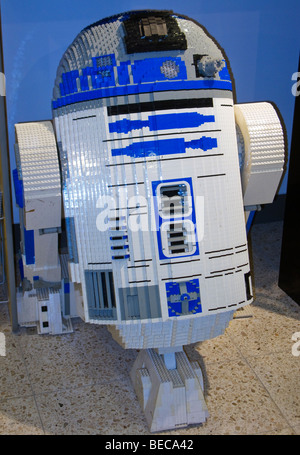 Die Star-Wars-Roboter R2-D2 von LEGO-Steinen gebildet Stockfoto