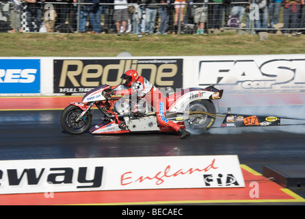 UEM Super Twin Bike angetrieben pro Bengtsson im FIA European Drag Racing Championship Finale in Santa Pod, England. Stockfoto