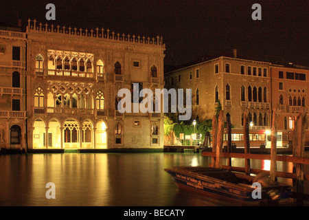 Palazzo Ca'd ' Oro in der Nacht, Venedig, Italien Stockfoto