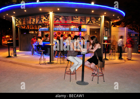 Open-Air-bar Atenas Lounge im Parque Atenas, Nachtleben, Madrid, Spanien, Iberische Halbinsel, Europa Stockfoto