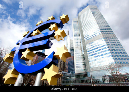 Europäischen Zentralbank mit Euro-Symbol in Frankfurt Am Main, Hessen, Deutschland, Europa Stockfoto