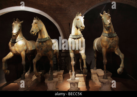 Italien, Venedig, Markusplatz Basilica di San Marco, vier Bronzepferde Stockfoto