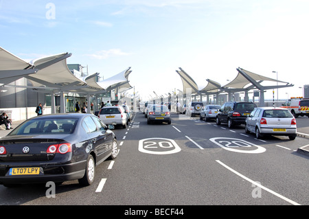 Abflugebene, Terminal 5, Flughafen Heathrow, London Borough of Hounslow, Greater London, England, Großbritannien Stockfoto