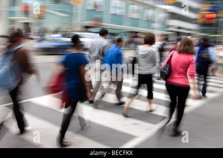 Menschen in Eile, Yonge Street, Toronto Stockfoto