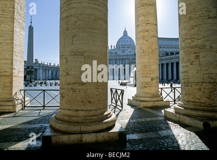 Obelisk, der Basilika St. Peter, Basilica di San Pietro, Kolonnaden, Sankt Peter Platz, Piazza San Pietro, Vatican Stadt, Rom, Stockfoto