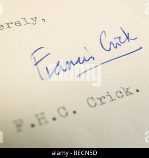 Francis Crick Unterschrift aus einem persönlichen Brief mit freundlichen Grüßen F. H. C. Crick Stockfoto