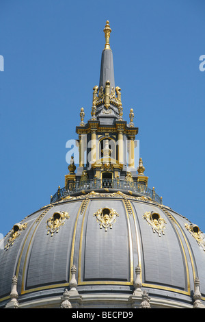 Niedrigen Winkel Blick auf ein Regierungsgebäude, Rathaus, San Francisco, Kalifornien, USA Stockfoto