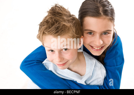 Porträt eines lachenden jungen und Mädchen Stockfoto