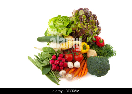 Sortiment frische und gesunde Gemüse isoliert auf weiß Stockfoto