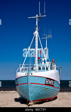 Fischkutter am Strand, Jütland, Dänemark Stockfoto