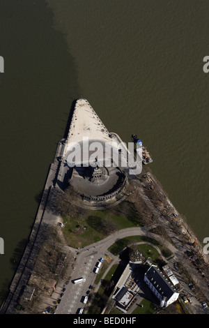 Luftaufnahme, Deutsches Eck mit dem Reiterstandbild von Kaiser Wilhelm am Zusammenfluss von Rhein und Mosel, K Stockfoto