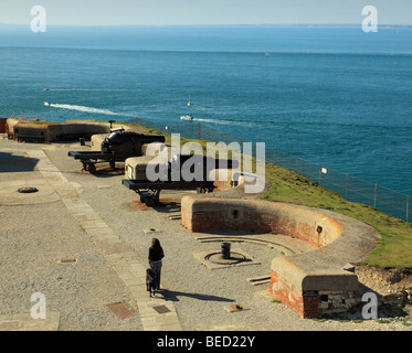 Kanonen auf die Nadeln alte Batterie, Isle Of Wight, England, UK. Stockfoto