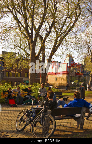 Band spielt Musik Platz Saint Louis Montreal Stockfoto