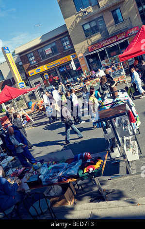 Faire Straßenständen in Petit Maghreb Montreal Kanada Stockfoto