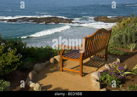 Bank im Treasure Island Park, Laguna, CA Stockfoto