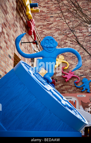 Nahaufnahme von Barrel of Monkeys Spielzeug Toy Story Attraktion in Disneys Hollywood Studios, Florida, USA Stockfoto