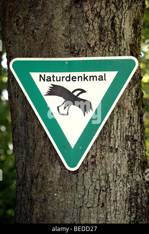 Naturdenkmal, Naturdenkmal, auf einem Baum, Passau, Bayern, Deutschland, Europa zu unterzeichnen. Stockfoto