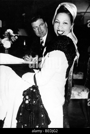 Schauspielerin Josephine Baker auf Hochzeitsreise mit Ehemann Jo Bouillon Stockfoto